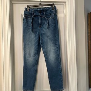 White House black market the slim group jeans size 4 cropped